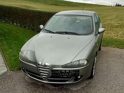 Grau Gebraucht 2005 Alfa Romeo 147 Distinctive Kleinwagen | € 1.250