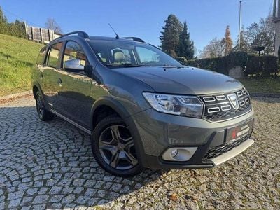 Grau Gebraucht 2017 Dacia Logan Stepway Kombi | € 8.990