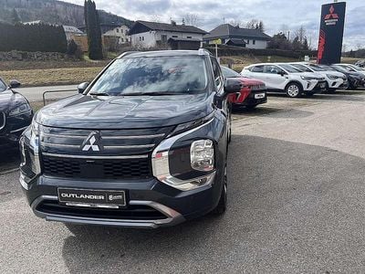 Gebraucht Mitsubishi Outlander 136 PS (100 kW) 2025 Schwarz SUV