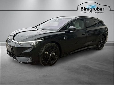 Schwarz metallic Gebraucht 2025 VW ID.7 Pro Kombi | € 58.970 (Teuer)