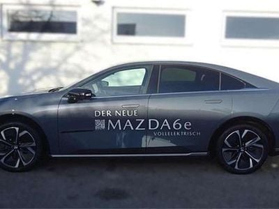 Grau Neu 2025 Mazda 6e Takumi-Line Limousine | € 38.880 (Fairer Preis)