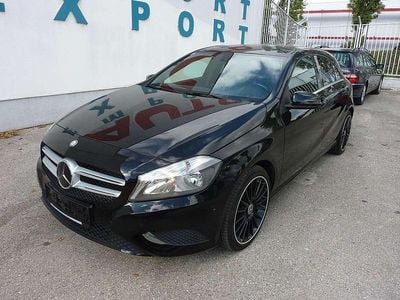 Gebraucht Mercedes A180 122 PS (89 kW) 2015 Schwarz Limousine