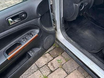 Silber Gebraucht 2001 VW Passat Kombi | € 1.500 (Teuer)