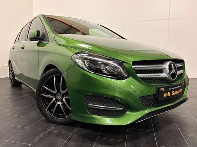 Grün Gebraucht 2016 Mercedes 200 Urban Limousine | € 14.990