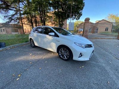 Toyota Auris Hybrid