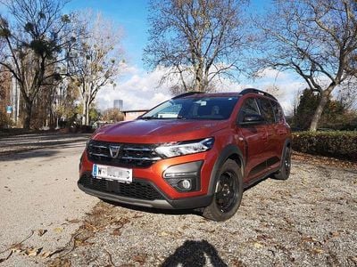 Braun Gebraucht 2022 Dacia Jogger Extreme Van / Kleinbus | € 14.990 (Superpreis)