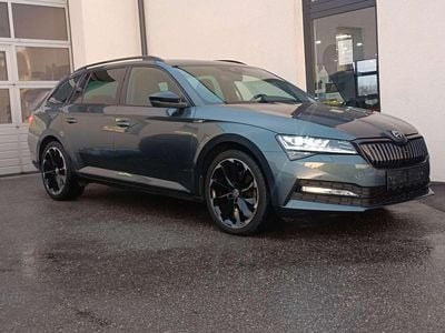 Grau Gebraucht 2021 Skoda Superb SportLine Kombi | € 24.900 (Etwas zu teuer)