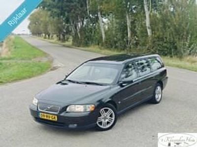 Grün Gebraucht 2005 Volvo V70 Kombi | € 4.950