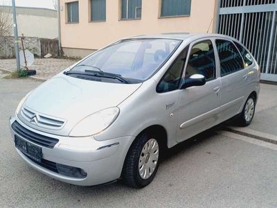 gebraucht Citroën Xsara Picasso 1,6i Millionaire mit einem neuen pickal