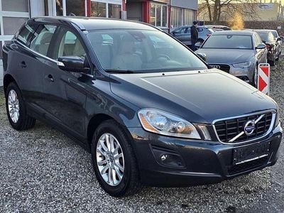 Grau Gebraucht 2009 Volvo XC60 Basis SUV | € 9.500 (Fairer Preis)