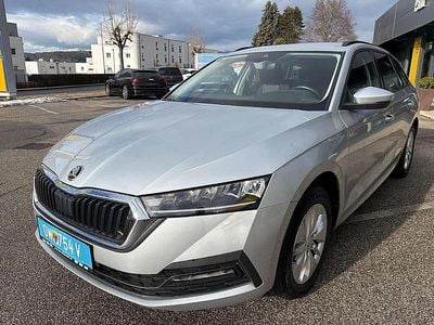 Silber Gebraucht 2022 Skoda Octavia Ambition Kombi | € 21.590 (Guter Preis)