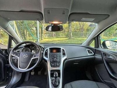 Schwarz Gebraucht 2015 Opel Astra Sport Limousine | € 7.500 (Fairer Preis)