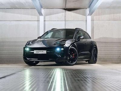 Schwarz Gebraucht 2025 Porsche Macan Turbo SUV | € 134.980
