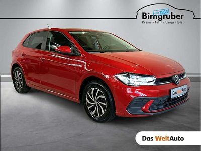 Mittelrot metallic Gebraucht 2023 VW Polo Limousine | € 16.990 (Etwas zu teuer)