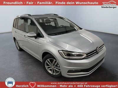 Silber Gebraucht 2024 VW Touran Comfortline Van / Kleinbus | € 40.834 (Teuer)