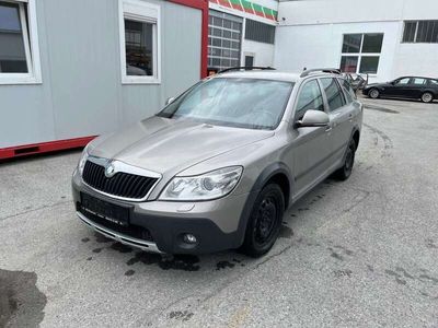 gebraucht Skoda Octavia Scout 4X4 20 TDI Combi navi xenon