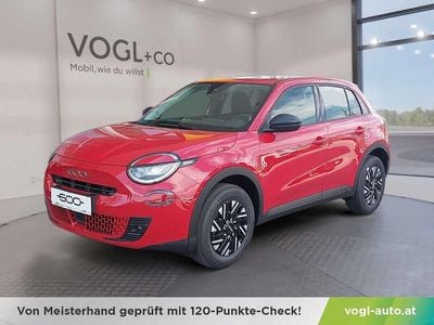 Neu Fiat 600 136 PS (100 kW) 2025 Rot Kleinwagen