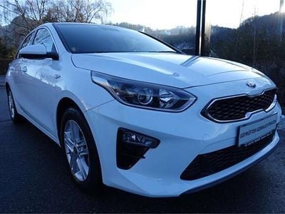 gebraucht Kia Ceed Ceed / cee'd 16 CRDi ISG Silber