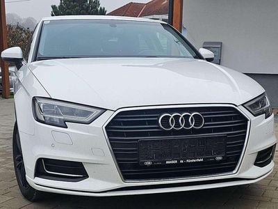 Weiß Gebraucht 2018 Audi A3 Design Limousine | € 17.490 (Fairer Preis)