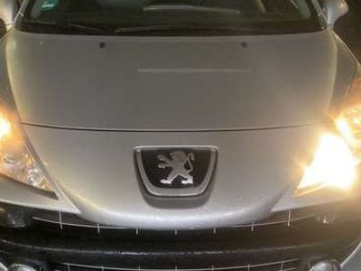 gebraucht Peugeot 207 Active 1,4 16V