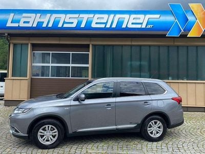 Gebraucht Mitsubishi Outlander 150 PS (110 kW) 2016 Silber SUV
