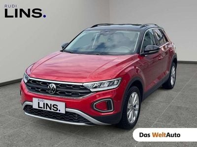 Mittelrot metallic Neu 2025 VW T-Roc SUV | € 28.490 (Guter Preis)