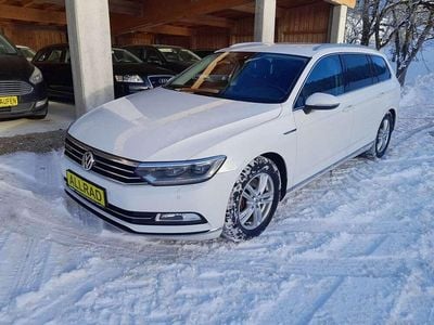 Weiß Gebraucht 2015 VW Passat Highline Kombi | € 13.490 (Etwas zu teuer)