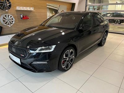 Schwarz metallicperleffektno Gebraucht 2024 Skoda Octavia RS Limousine | € 35.990 (Teuer)