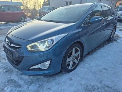 Gebraucht Hyundai i40 Style 136 PS (100 kW) 2013 Blau Kombi