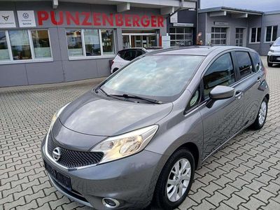 Hellgrau metallic Gebraucht 2016 Nissan Note Acenta+ Van / Kleinbus | € 9.750