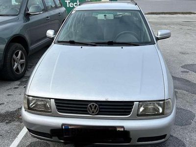 Silber Gebraucht 2001 VW Polo Limousine | € 500