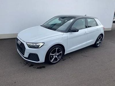 Weiss metallic Neu 2025 Audi A1 Sportback Kleinwagen | € 28.990 (Etwas zu teuer)