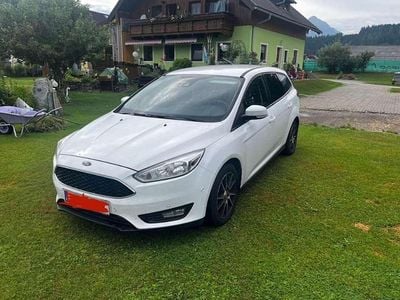 Weiß Gebraucht 2017 Ford Focus Trend Kombi | € 8.990 (Fairer Preis)