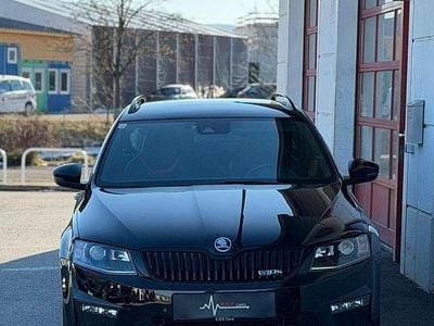 Schwarz Gebraucht 2016 Skoda Octavia RS Kombi | € 17.990 (Fairer Preis)