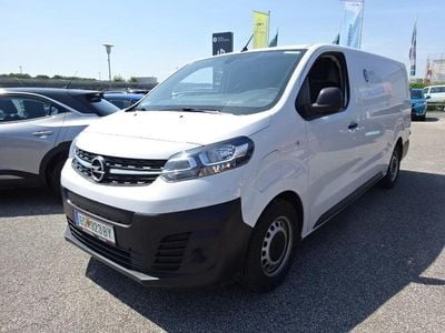Weiß Gebraucht 2023 Opel Vivaro Enjoy Van / Kleinbus | € 24.990