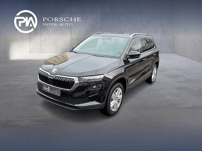 Neu Skoda Karoq Selection 150 PS (110 kW) 2026 Schwarz  metallicperleffektno SUV