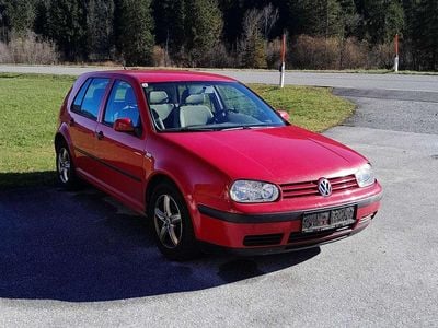 Rot Gebraucht 2003 VW Golf IV Limousine | € 600