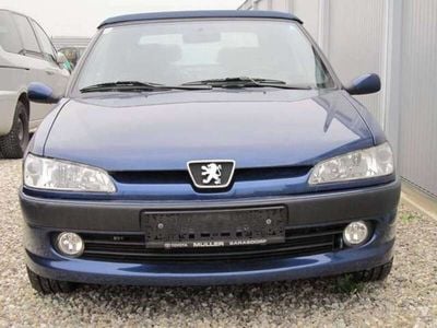 Blau Gebraucht 2002 Peugeot 306 Cabriolet Cabrio | € 9.999