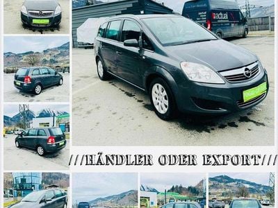 Grau Gebraucht 2009 Opel Zafira Style Van / Kleinbus | € 3.000