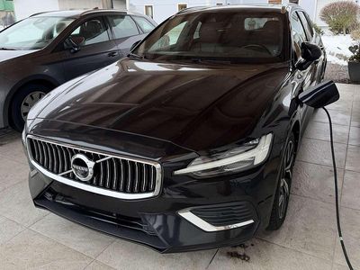 Schwarz Gebraucht 2019 Volvo V60 Kombi | € 19.990