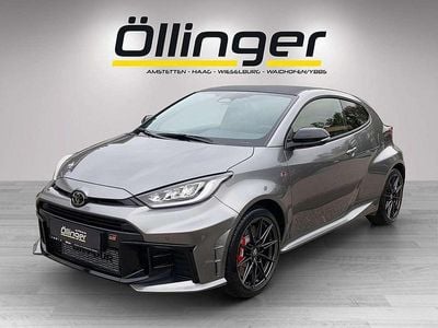 Grau Gebraucht 2024 Toyota Yaris Coupé | € 58.970