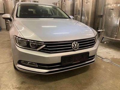 gebraucht VW Passat Passat Variant Variant Comfortline 1,6 TDI DSG 7-Gang, Businesspaket mit Standheizung und Massagefahrersitz, ACC