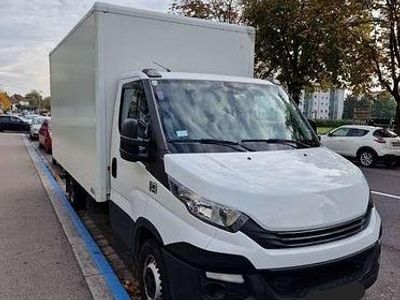 Gebraucht Iveco Daily 156 PS (114 kW) 2018 Weiß Van