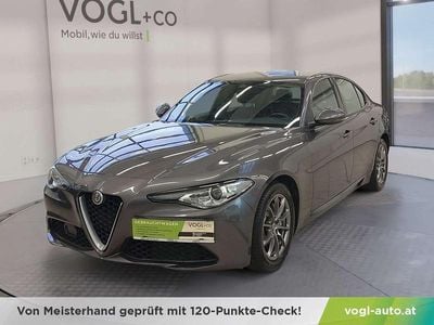 Grau Gebraucht 2018 Alfa Romeo Giulia Super Limousine | € 22.930 (Etwas zu teuer)