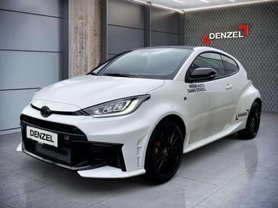 Weiß Neu 2025 Toyota Yaris Limousine | € 59.990