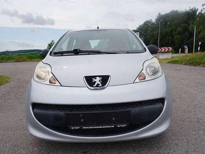 Grau Gebraucht 2007 Peugeot 107 Kleinwagen | € 1.690