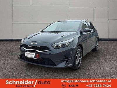 Neu Kia Ceed Silver 101 PS (74 kW) 2025 Grau Kleinwagen