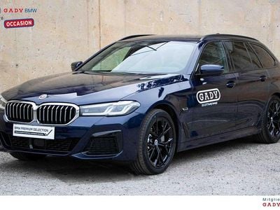 Blau Gebraucht 2022 BMW 530e Shadowline Kombi | € 44.940 (Fairer Preis)