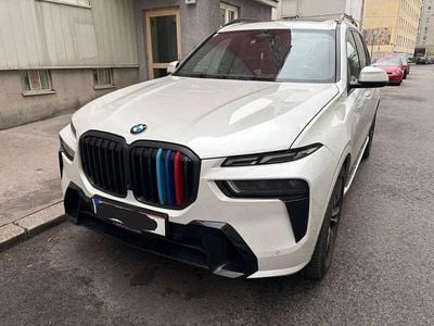Weiß Gebraucht 2023 BMW X7 SUV | € 87.000 (Guter Preis)