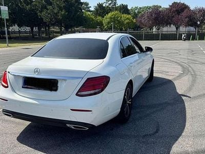 Gebraucht Mercedes E220 Avantgarde 194 PS (142 kW) 2018 Limousine